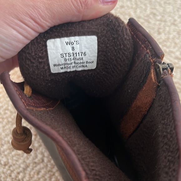 Sperry duck boots - size 8 - Picture 6 of 7